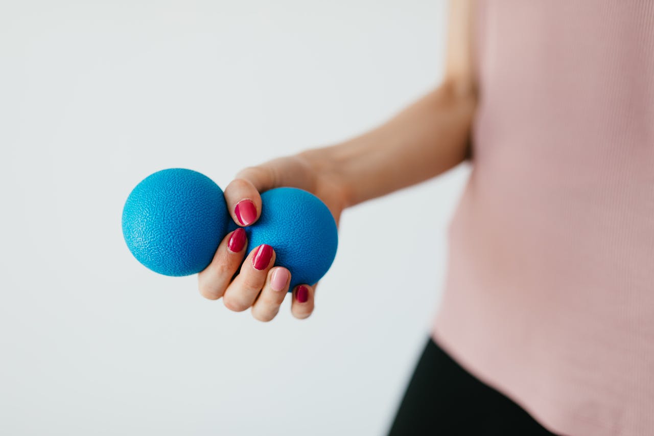 Balles de soulagement du stress en forme de cœur avec poignée pour entraînement de main - Balle à presser - Équipement de renforcement des mains durable Balles de soulagement du stress en forme de cœur avec poignée pour entraînement de main - Balle à presser - Équipement de renforcement des mains durable
